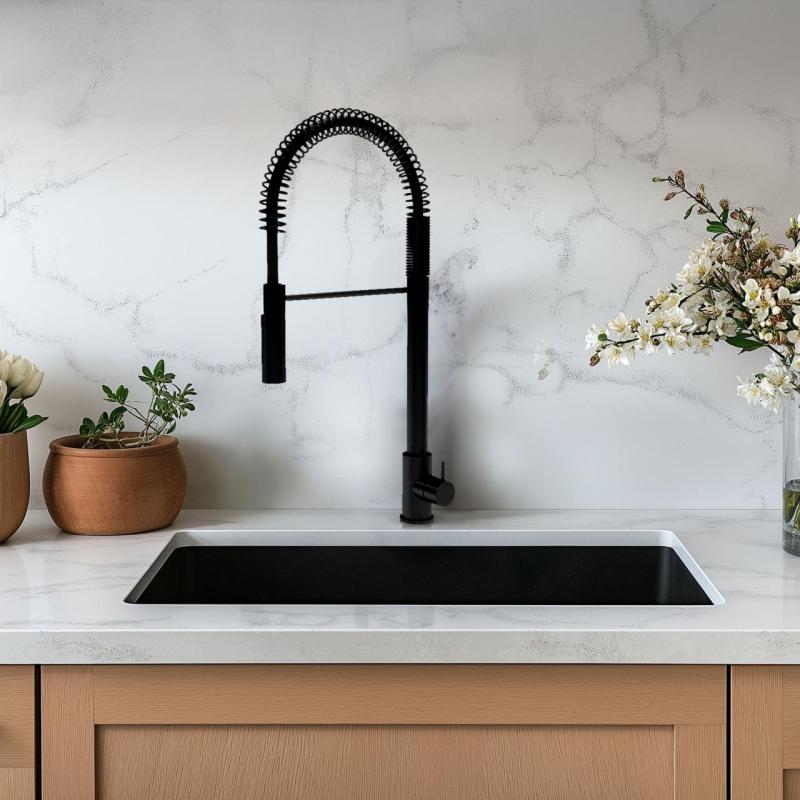 Waterevolution Flow miscelatore da cucina semi-professionale nero opaco con colonna e molla T157PR