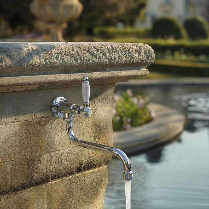 Rubinetto da parete classico PB con maniglia bianca, solo acqua fredda e lungo beccuccio cromato 1208853612.