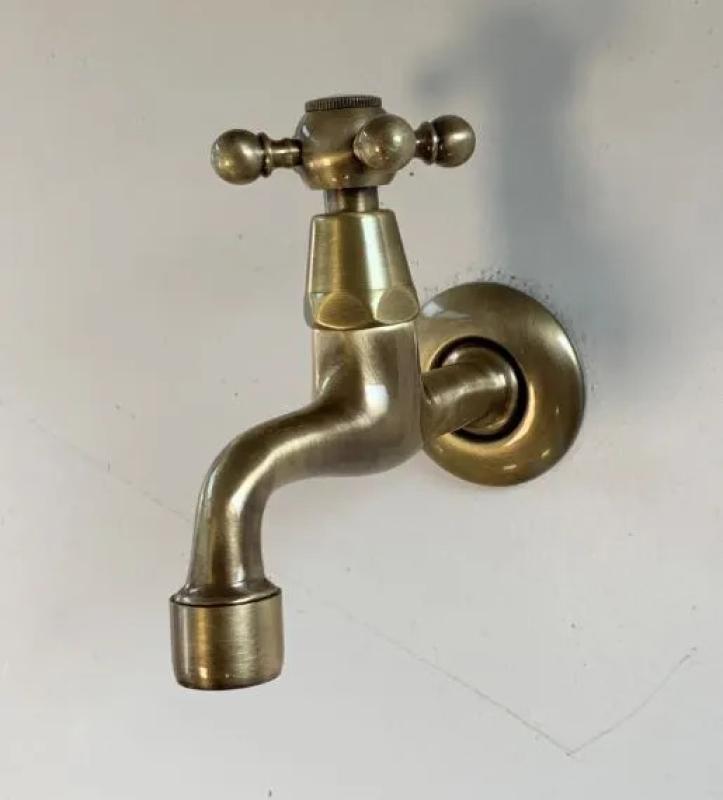 Rubinetto per fontana murale classica in bronzo con manopola in metallo per acqua fredda PB 1208855602