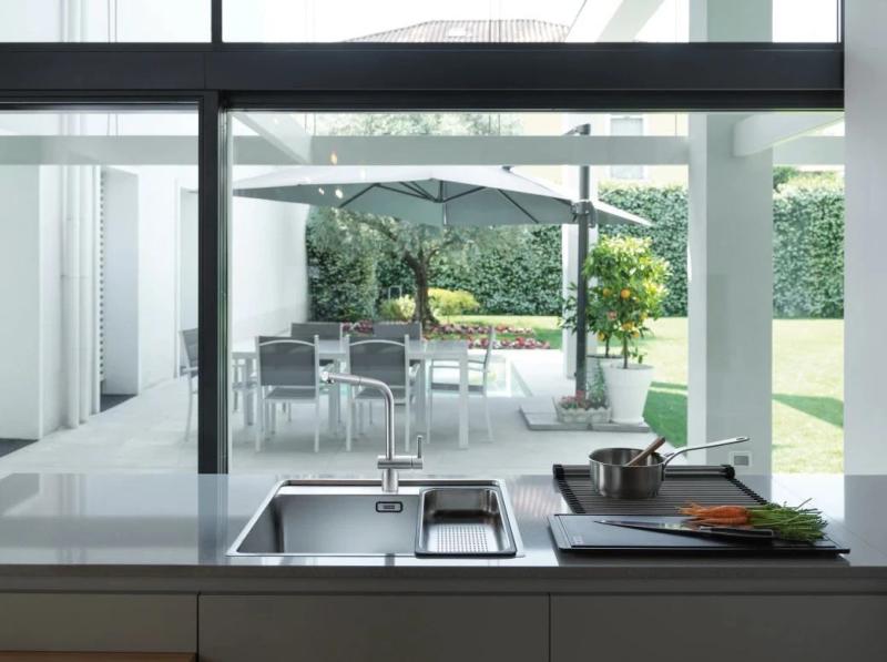 Rubinetto da cucina Franke in acciaio inossidabile spazzolato Atlas Neo con beccuccio estraibile inox 115.0521.438