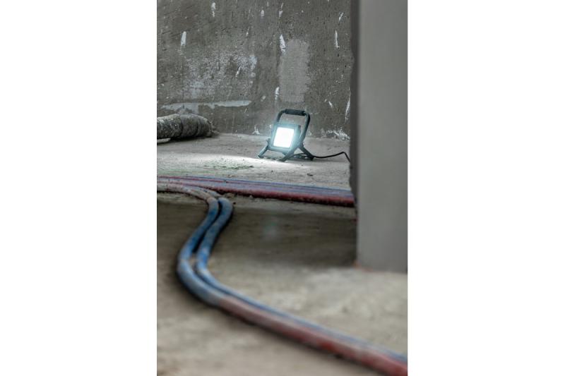 Faretto a LED iNEXT (portabile) 30W 2400lm, PF>0,9, RA>80, IP65, 120°, 6400K, corpo nero 1208962861