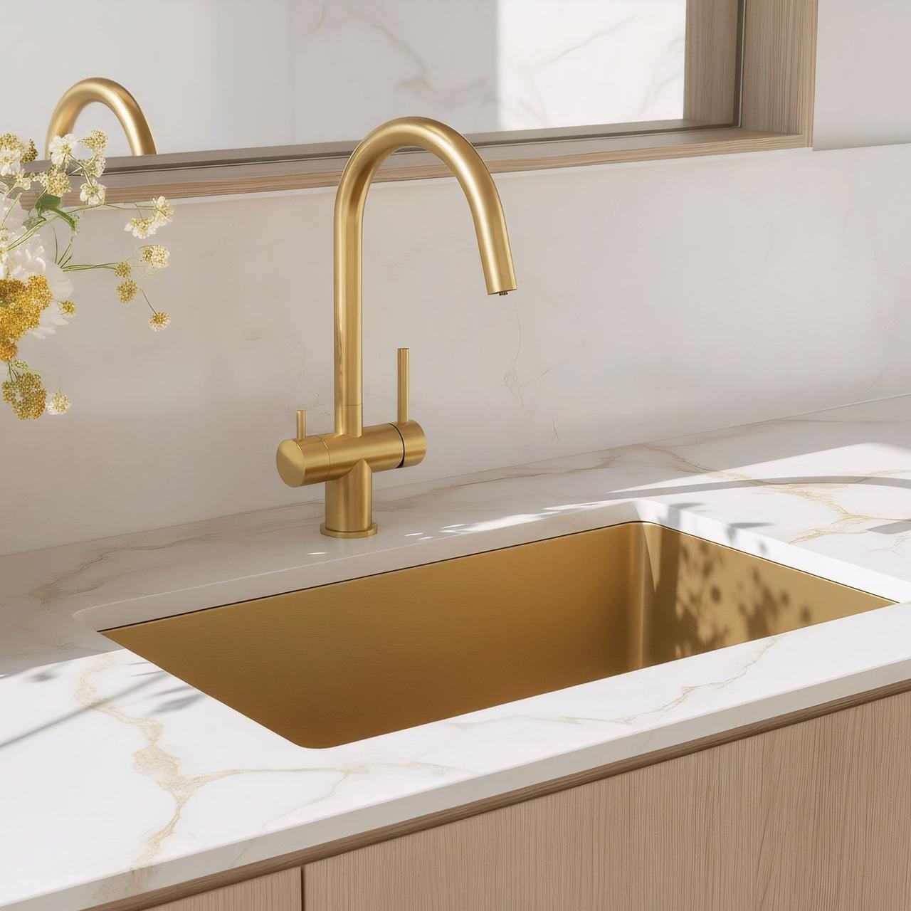 Quadri Leichester Rubinetto da cucina PVD oro a 3 vie con un collegamento extra per acqua filtrata 1208967669 - Productafbeelding 2