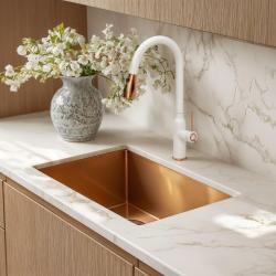 Quadri Stamford Rubinetto da Cucina Bianco con Finitura in Rame PVD con Doccetta Estraibile e Funzione Spray 1208967692