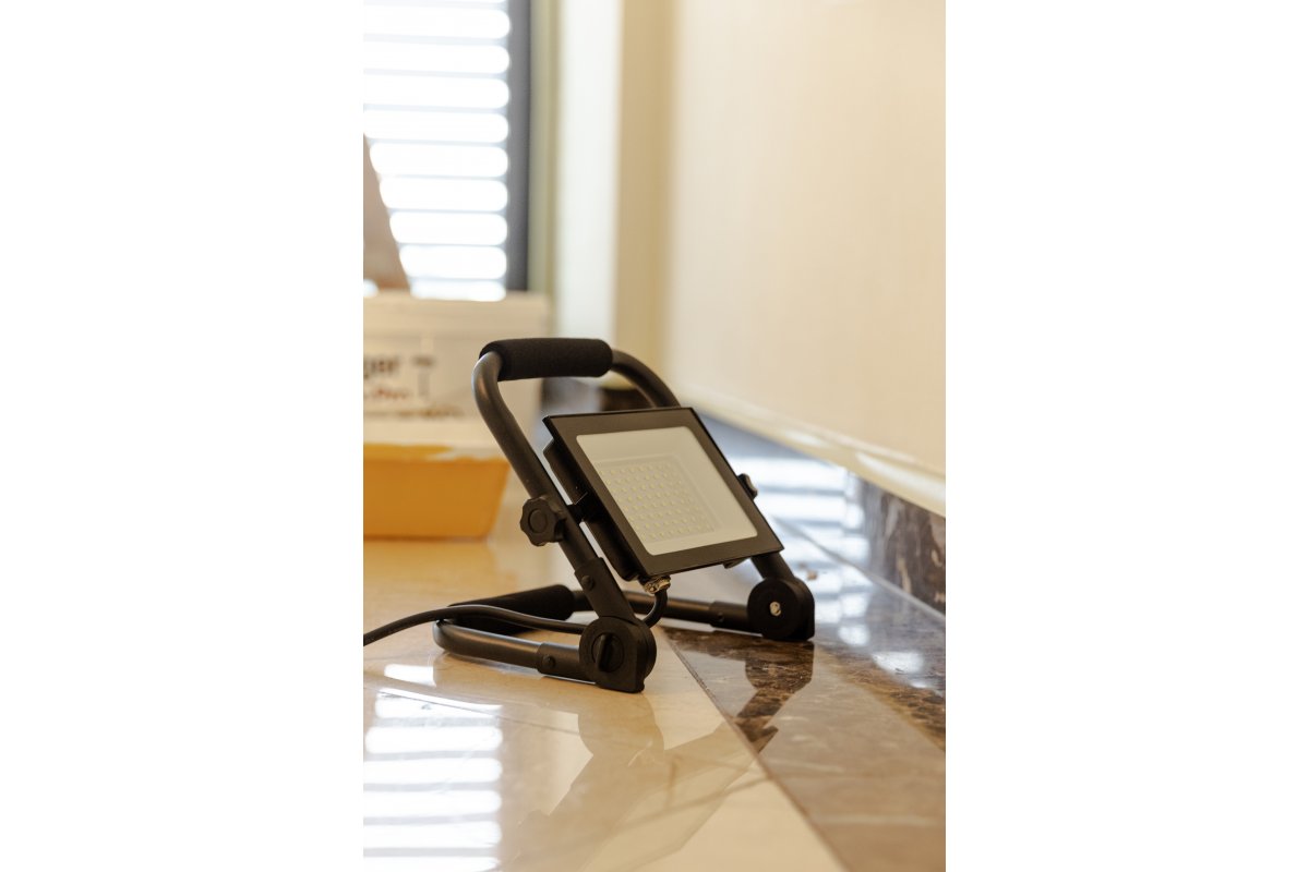 NELI Proiettore Portatile, LED, 30W, 2700lm, 6400K, AC220-240V, IP65, cavo 1.5m - Productafbeelding 14
