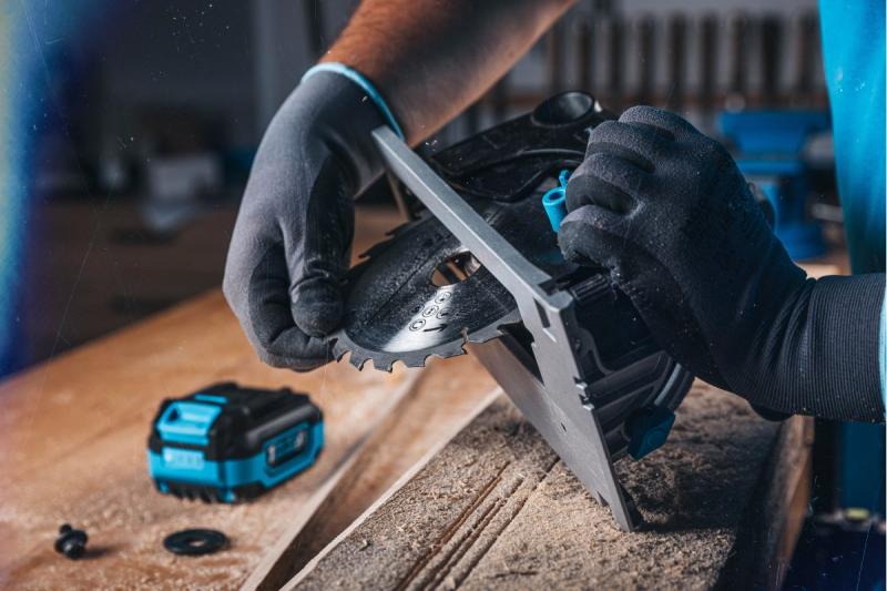 HÖGERT sega circolare a batteria, 18V, senza batteria, attacco per aspirapolvere.