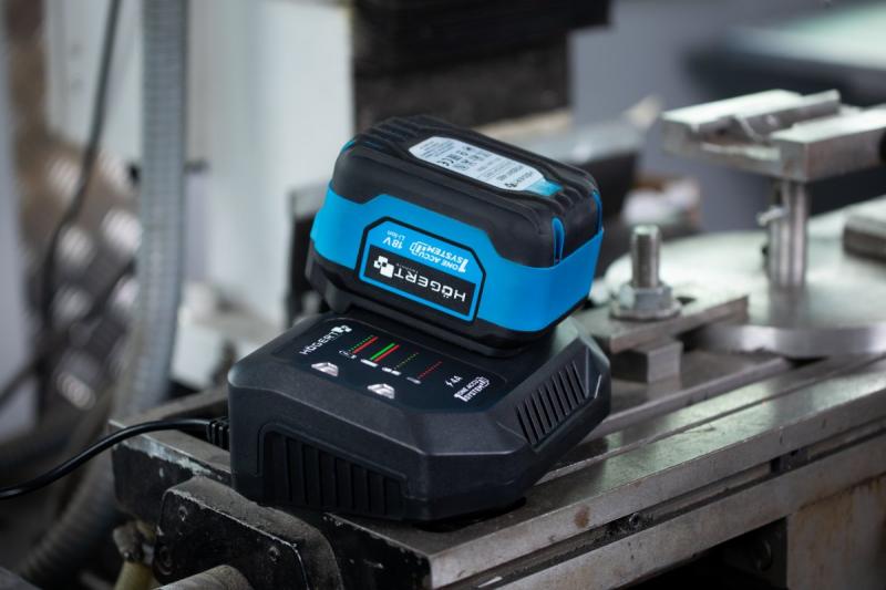 HÖGERT caricabatterie rapido per batteria 6A 18V
