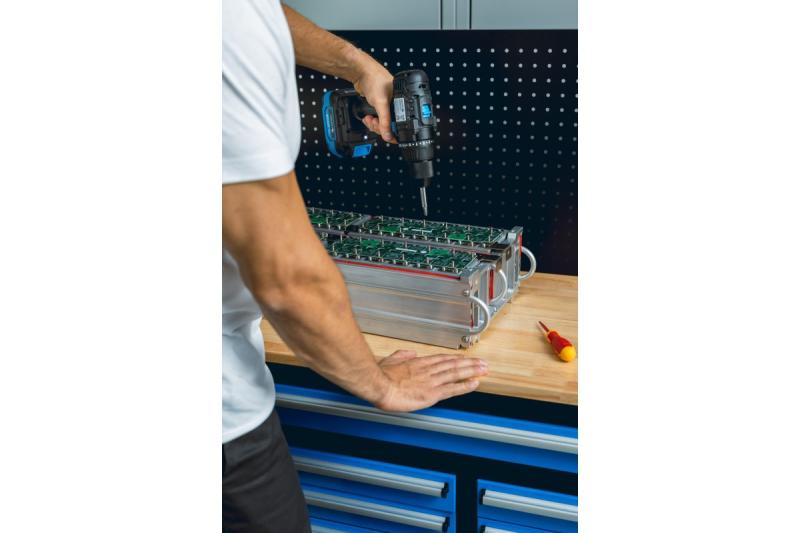 HÖGERT trapano a batteria 18V, set con batteria, caricabatterie, portabit, contenitore per punte