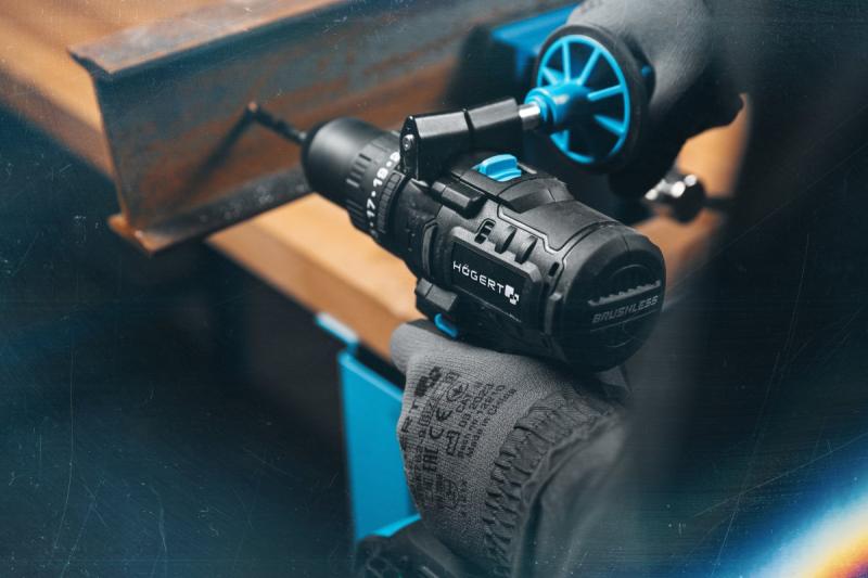 Set avvitatori ad impulsi HÖGERT 200 Nm 18V con motore brushless