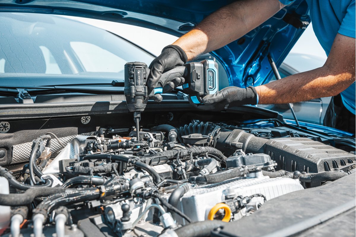 HÖGERT Ferro da stiro a batteria senza spazzole 18V, set con batteria, caricabatterie e accessori - Productafbeelding 13