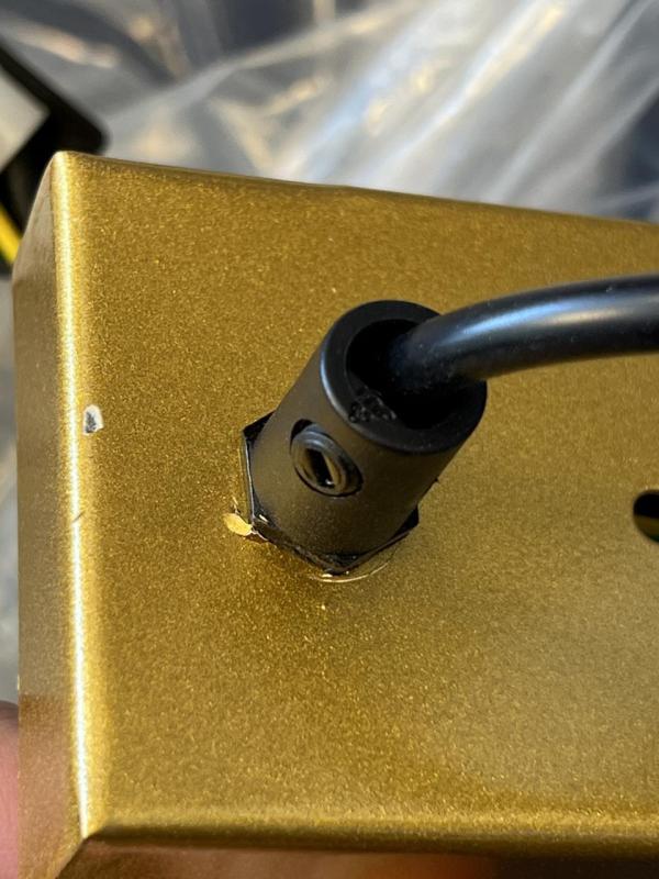 OUTLET Telaio Danneggiato Decor Avelin lampada a sospensione con telaio rettangolare dorato larghezza 80 cm 2287