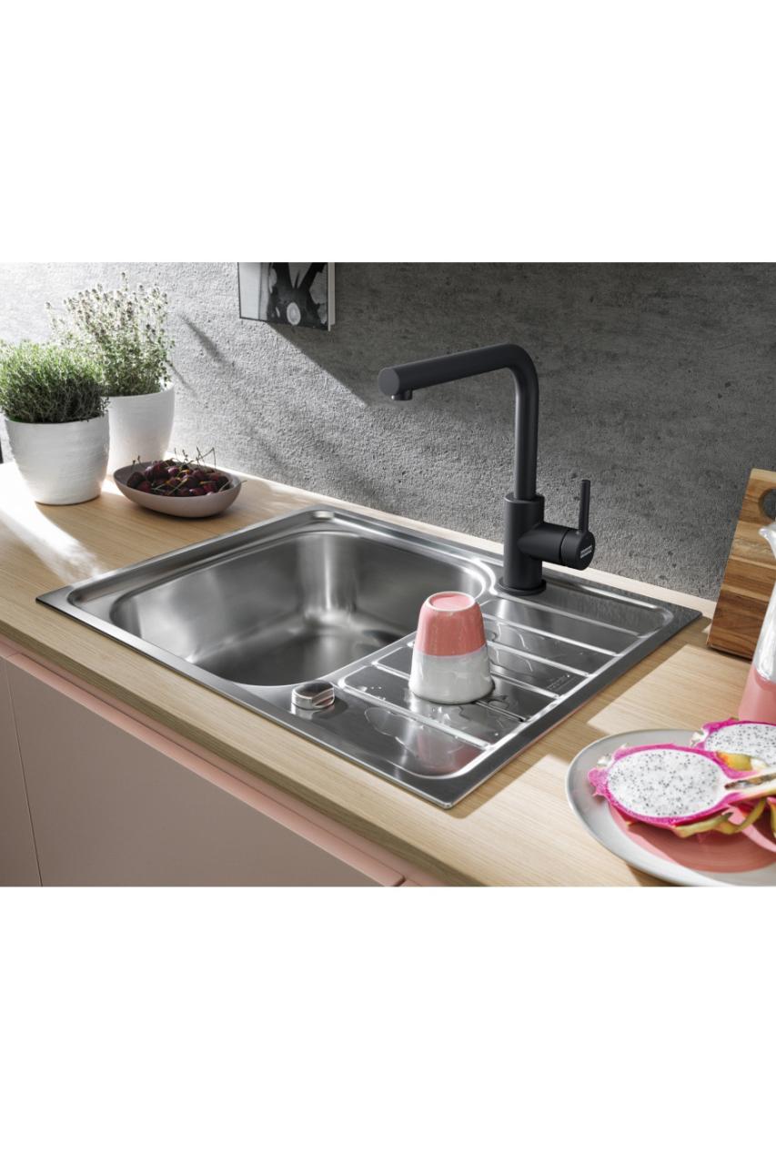 Rubinetto da cucina Franke Lina L con bocca girevole in nero opaco 115.0693.393