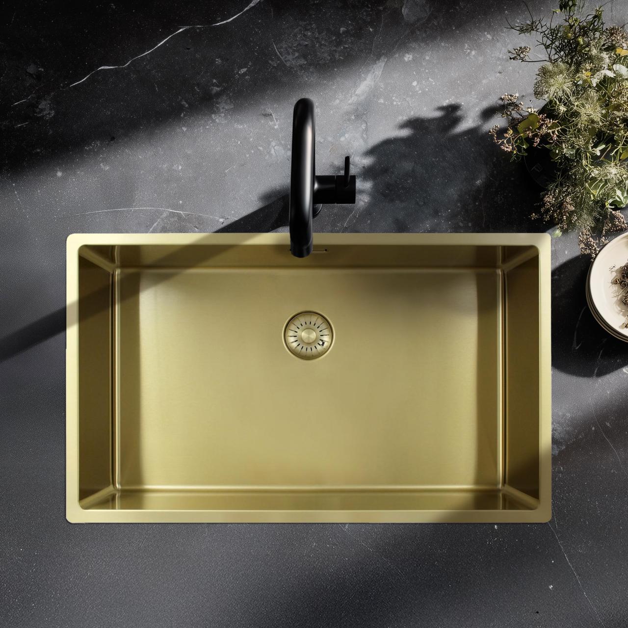 Pure.Sink Exclusivo grande lavello dorato 70x40 cm raggio 10mm sottotop, incasso piano e sopraelevato PEX7040-60 - Productafbeelding 2