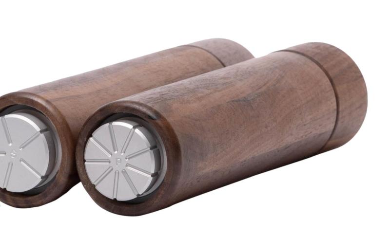 Woodsea Upside Down Noce - Macina sale in legno di noce Ø5.4x22.5 cm 1208971593