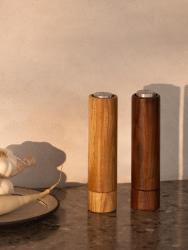 Woodsea Upside Down Noce - Macinapepe in legno di noce Ø5.4x22.5 cm 1208971594