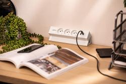 Presa per mobili Basco, 3 x presa con messa a terra, USB A+C, cavo da 1,5 m, bianco con montaggio