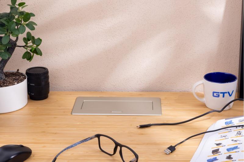 Presa per mobili MULTISOFT, 2xSHUKO, USB A+C, RJ45, cavo 1,5 m, alluminio