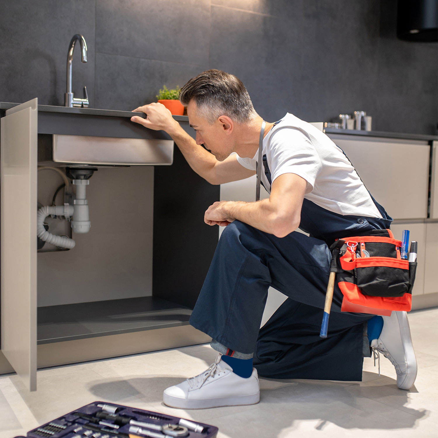 Messa a terra dei rubinetti del bagno e della cucina